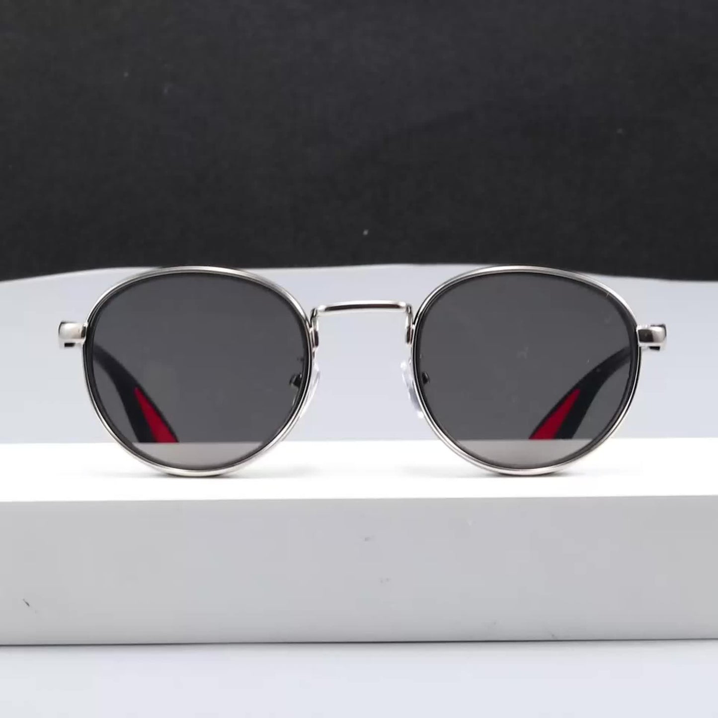 Men’s Round Sunglasses