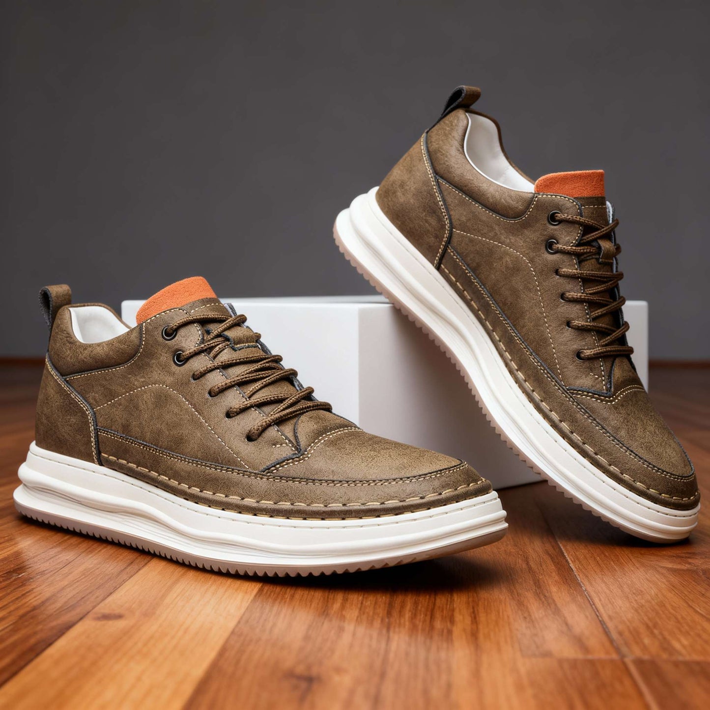 Men’s Textured Sneaker