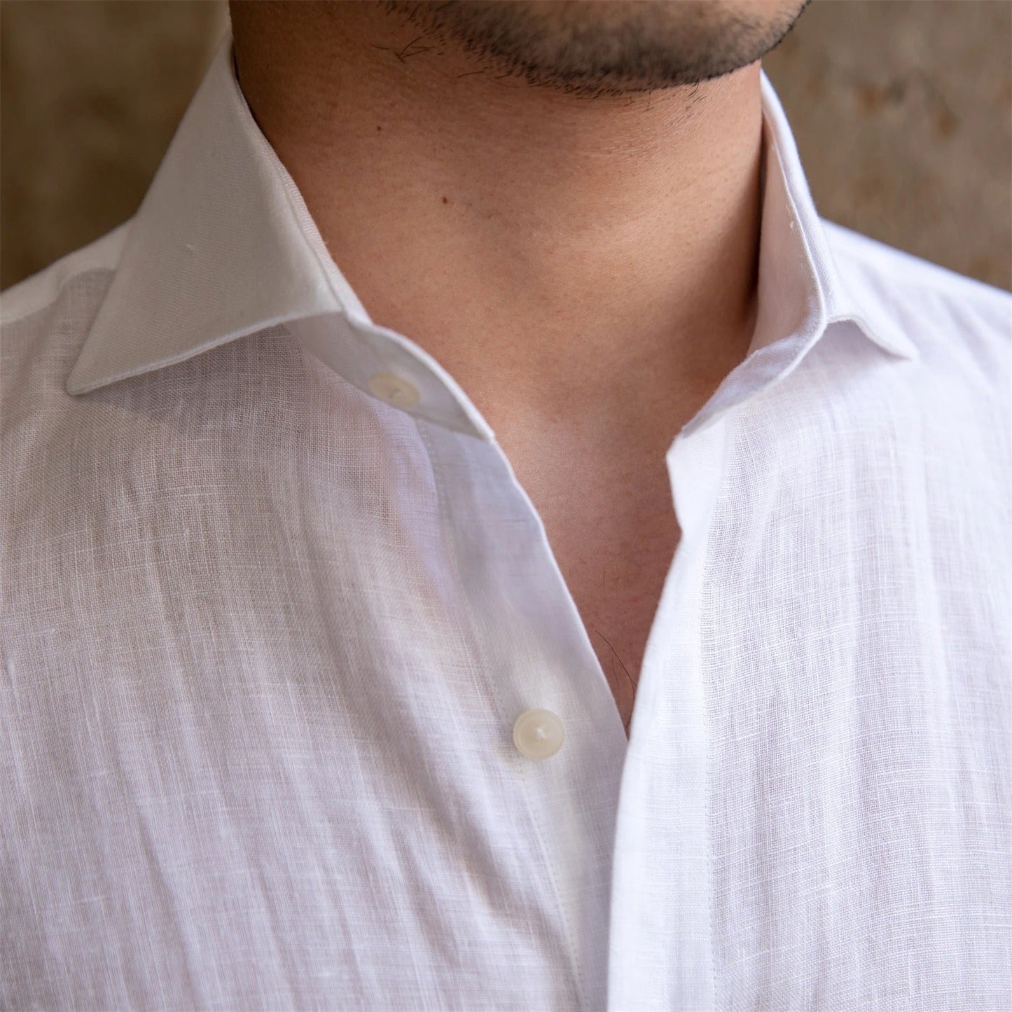 Men's Spread Collar Button Shirt